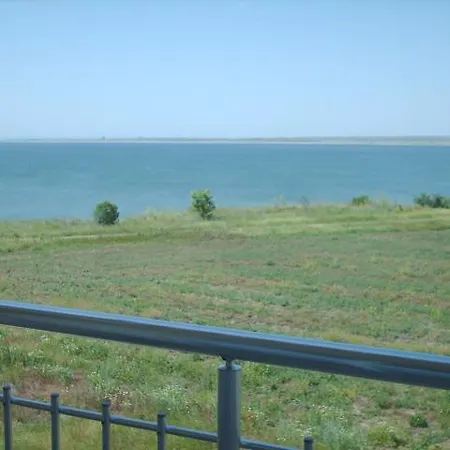 アパートホテル Rutland ラヴダ