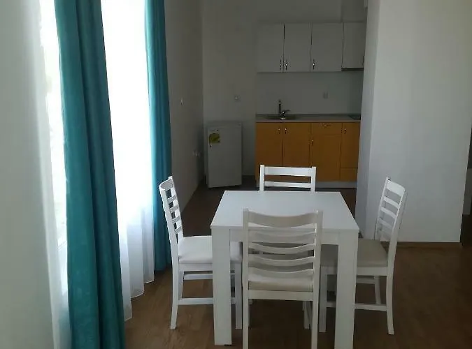 Aparthotel Rutland 3*