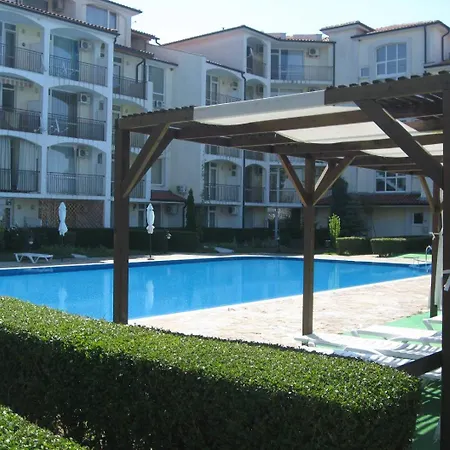 рутланд бей Апартхотел 3*